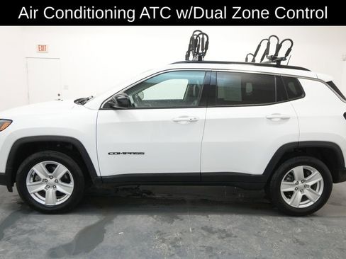 Used 2022 Jeep Compass Latitude w/ Convenience Group AWD/4WD image 4