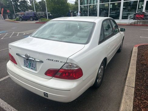 Used 2004 Toyota Avalon XLS FWD image 4