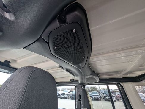 New 2026 Jeep Wrangler Unlimited Rubicon image 18