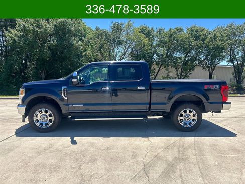 Used 2021 Ford F250 Lariat w/ Lariat Ultimate Package AWD/4WD image 2