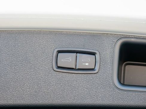 Used 2026 Porsche Macan AWD/4WD image 54