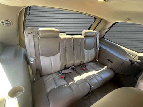 Used 2005 GMC Yukon Denali AWD/4WD image 24