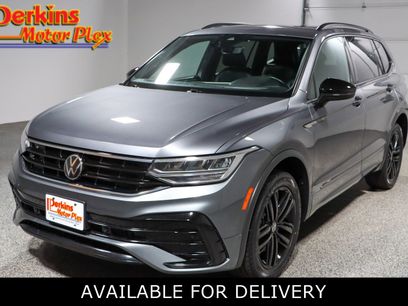Used 2022 Volkswagen Tiguan SE R-Line