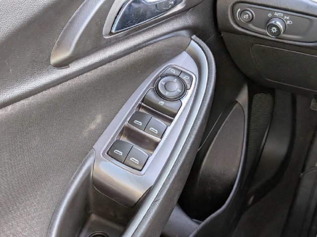 Used 2018 Chevrolet Malibu LS FWD image 20