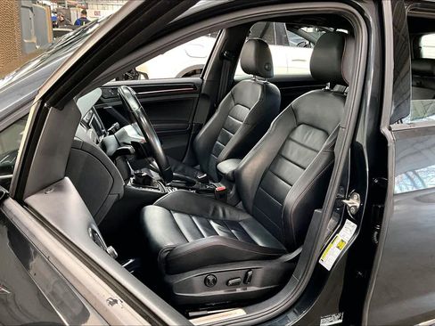 Used 2017 Volkswagen GTI Autobahn image 26