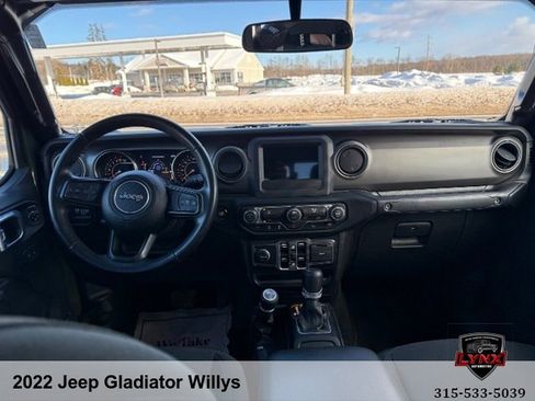 Used 2022 Jeep Gladiator Sport AWD/4WD image 9