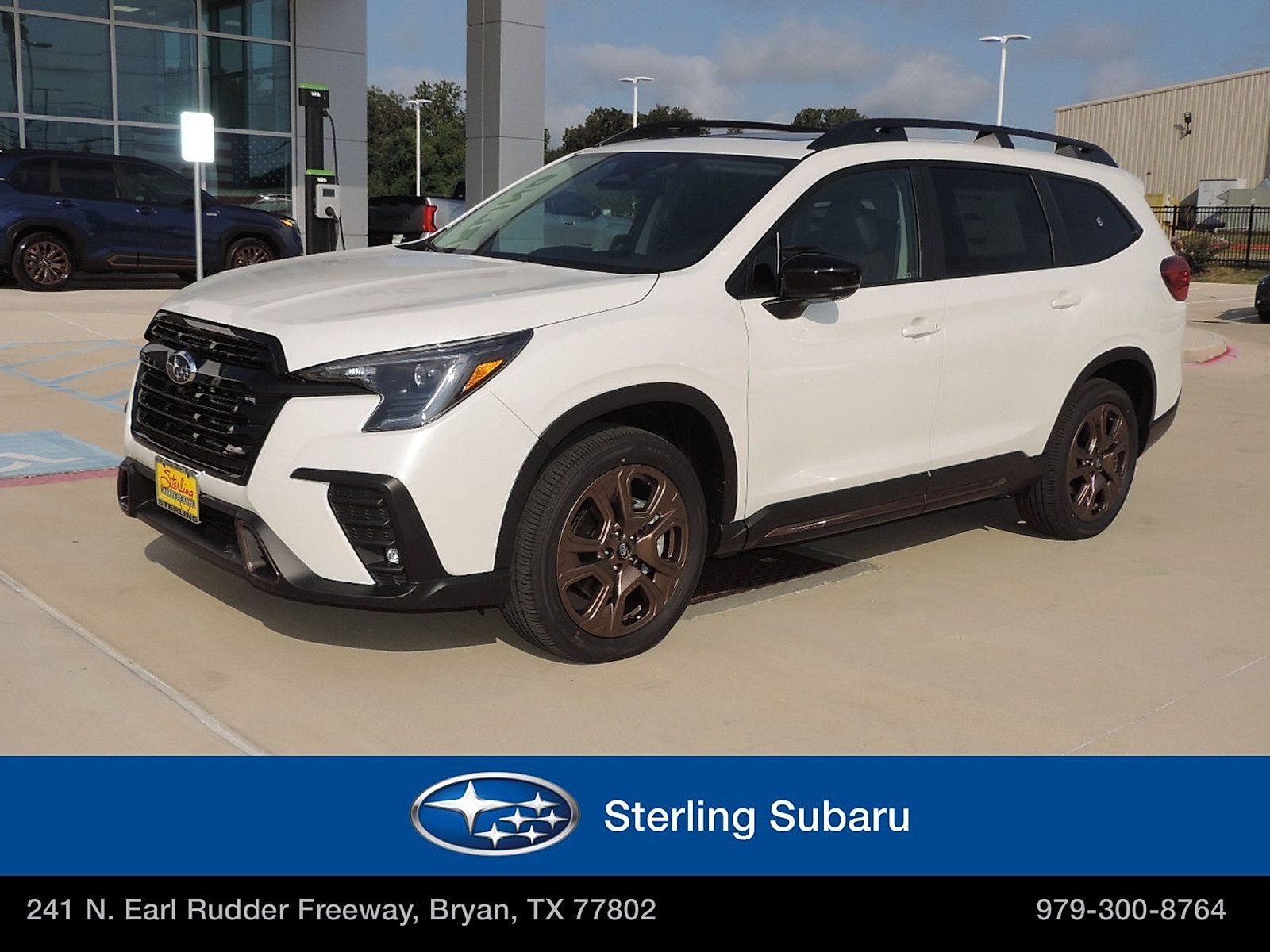 Certified 2025 Subaru Ascent Touring AWD/4WD image 1