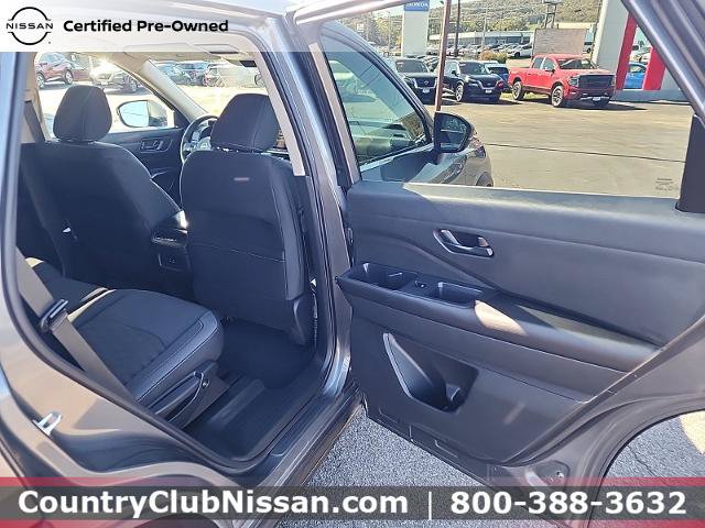 Certified 2025 Nissan Pathfinder SV AWD/4WD image 30