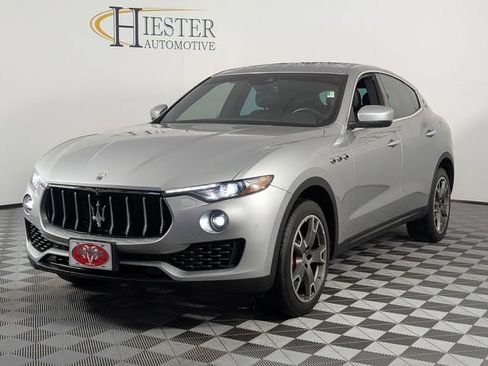 Used 2018 Maserati Levante AWD/4WD image 4