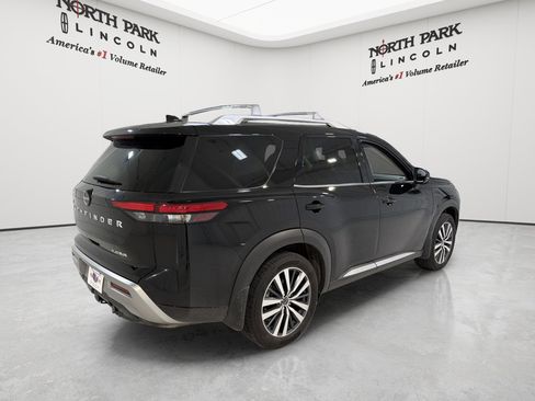Used 2022 Nissan Pathfinder Platinum w/ Cargo Package FWD image 5
