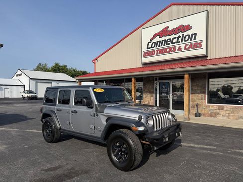 Used 2020 Jeep Wrangler Unlimited Sport AWD/4WD image 2