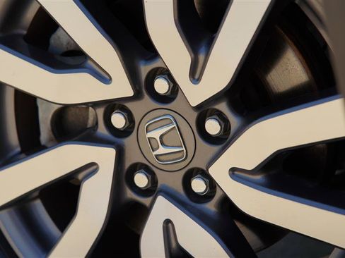 Used 2019 Honda Pilot EX-L image 18