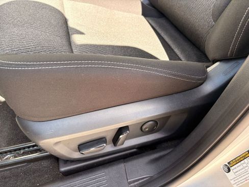 Certified 2023 Volvo XC40 B5 Plus w/ Protection Package Premier image 14