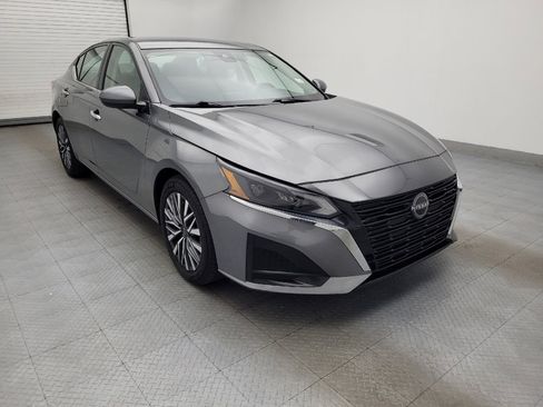 Used 2023 Nissan Altima 2.5 SV image 13