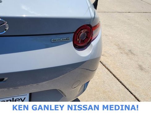 Used 2024 MAZDA MX-5 Miata RF Grand Touring RWD image 13