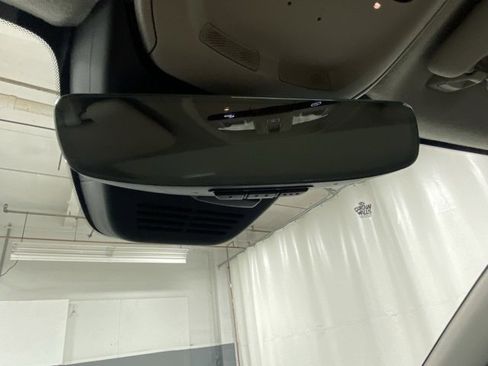 Certified 2024 Volvo XC40 B5 Plus w/ Protection Package Premier image 28