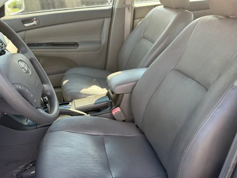 Used 2005 Toyota Camry LE FWD image 31