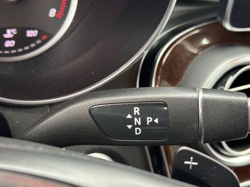 Used 2017 Mercedes-Benz GLC 300 4MATIC image 17