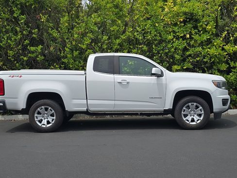 Used 2019 Chevrolet Colorado LT w/ Safety Package AWD/4WD image 3