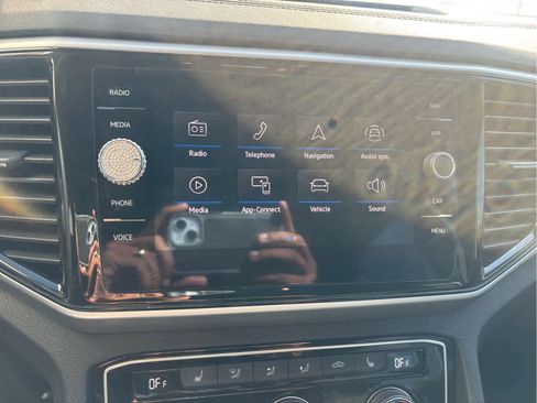 Used 2023 Volkswagen Atlas SEL image 12