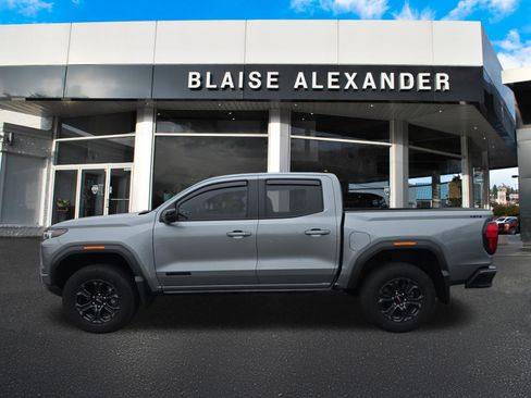 Used 2025 GMC Canyon Elevation w/ Convenience Package AWD/4WD image 8