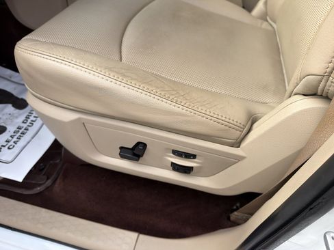 Used 2016 RAM 1500 Laramie w/ Convenience Group image 23