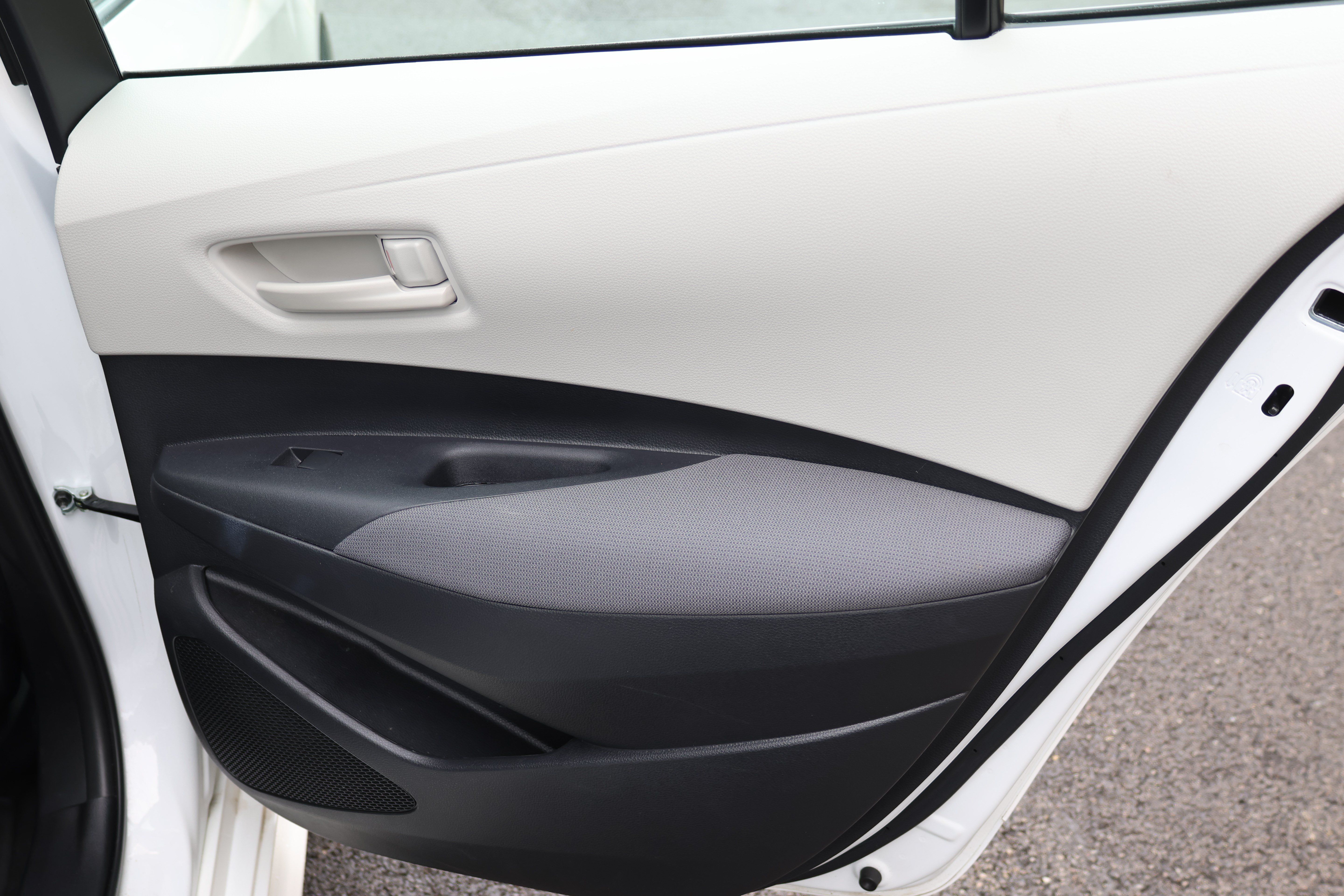 Certified 2024 Toyota Corolla LE FWD image 18