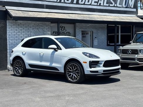 Used 2019 Porsche Macan AWD/4WD image 9
