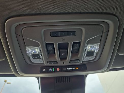 Used 2024 Chevrolet Silverado 2500 LTZ w/ LTZ Convenience Package AWD/4WD image 30