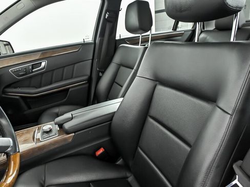 Used 2012 Mercedes-Benz E 350 4MATIC Sedan image 17