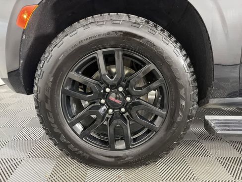 Used 2021 GMC Yukon XL AT4 w/ Rear Media and Nav Package image 11