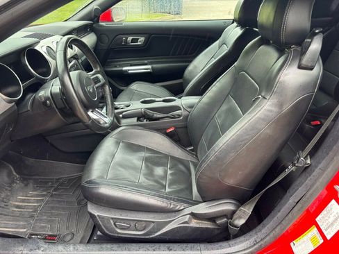 Used 2020 Ford Mustang Premium RWD image 9