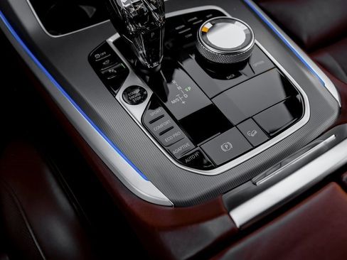 Used 2021 BMW X5 xDrive40i w/ Executive Package image 30