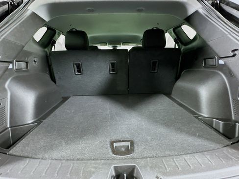 Used 2025 Chevrolet Blazer LT FWD image 29