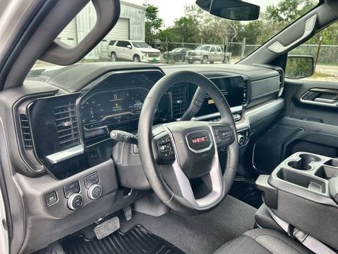 Certified 2024 GMC Sierra 1500 Elevation AWD/4WD image 11
