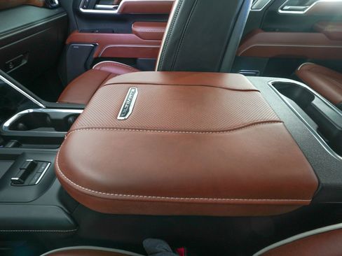 Used 2025 GMC Sierra 3500 Denali Ultimate image 29