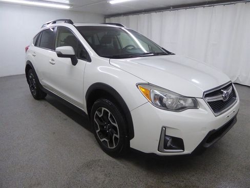 Used 2016 Subaru Crosstrek 2.0i Limited image 1