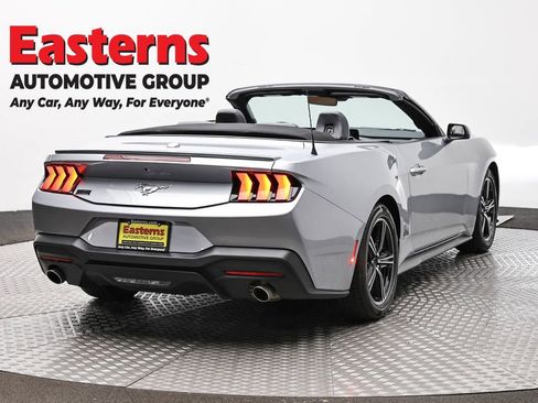 Used 2025 Ford Mustang Premium RWD image 5