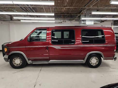 Used 1999 Ford E-150 and Econoline 150 image 8