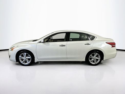 Used 2014 Nissan Altima 2.5 SL w/ Technology Package image 8