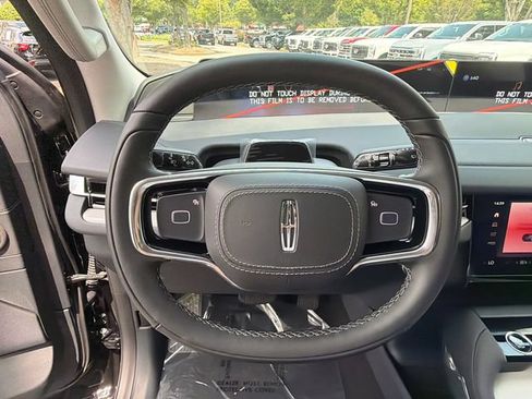 New 2027 Lincoln Navigator Premiere RWD image 22