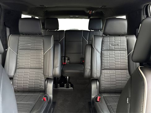New 2026 Cadillac Escalade ESV Platinum Sport w/ LPO, ONYX Package AWD/4WD image 17