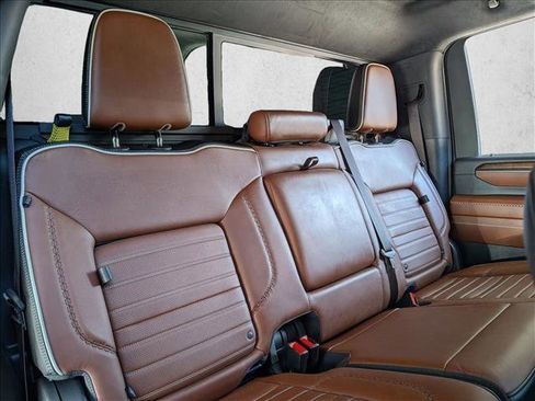 Used 2024 GMC Sierra 3500 Denali Ultimate image 17