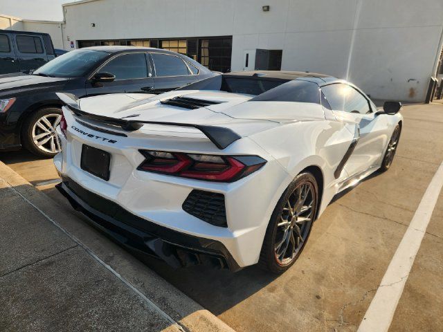 Used 2023 Chevrolet Corvette Stingray Premium Conv w/ Z51 Performance Package RWD image 6