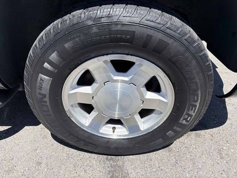 Used 2004 GMC Sierra 1500 SLE w/ Suspension Package, Off-Road AWD/4WD image 18