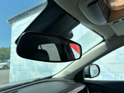 Used 2024 Buick Encore GX Sport Touring image 29