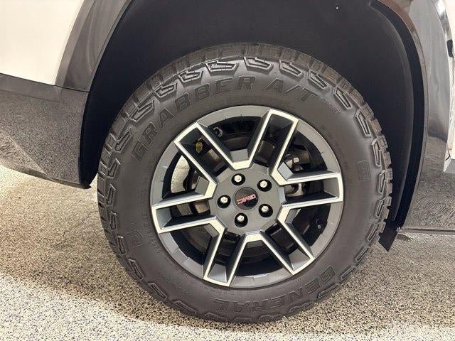 Used 2026 GMC Terrain AT4 w/ Convenience Package III AWD/4WD image 33