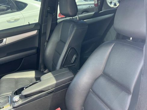 Used 2013 Mercedes-Benz C 250 Sedan image 9