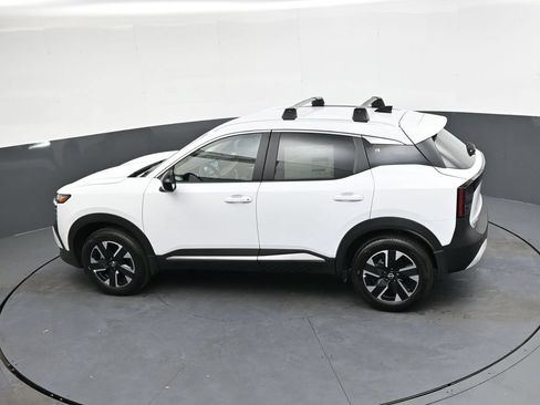 Certified 2026 Nissan Kicks SV w/ Cold Weather Package AWD/4WD image 32