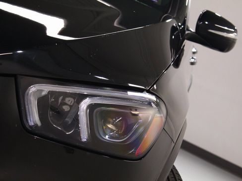 Used 2021 Mercedes-Benz GLE 350 4MATIC w/ Premium Package image 7